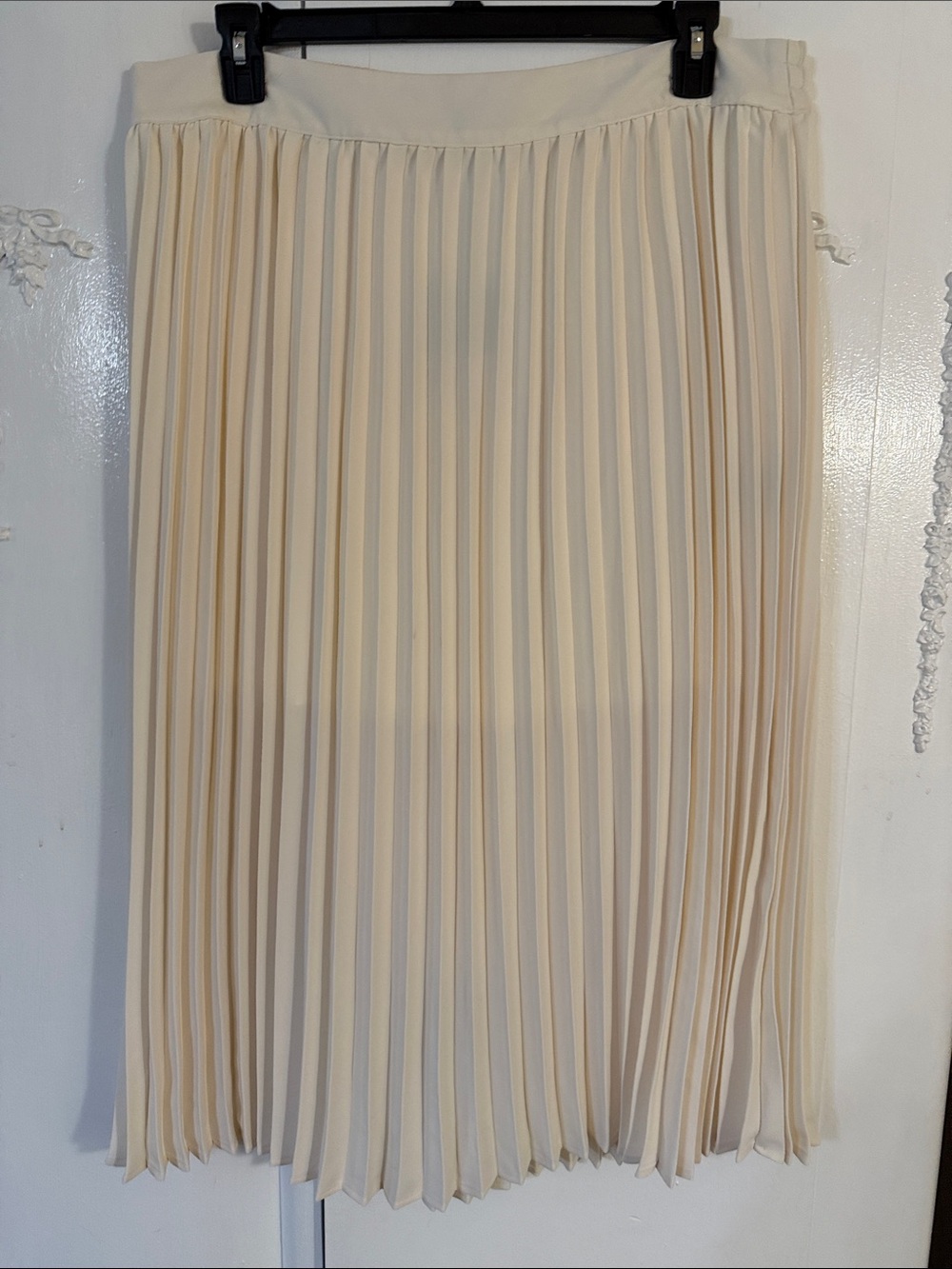 Simply Vera Vera Wang Cream Pleated Maxi Skirt